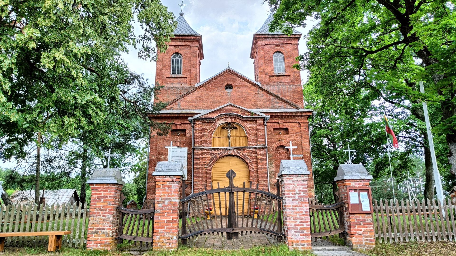 Paežerėliai St. Guardian Angels Church