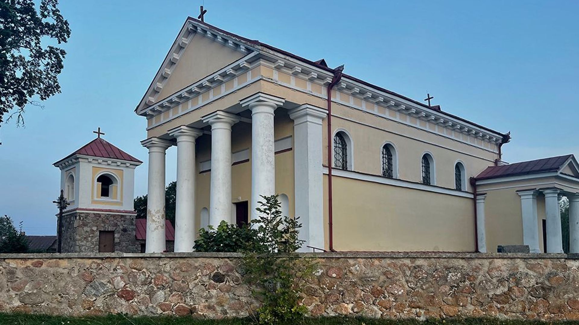 Nedzingės Švč. Trejybės bažnyčia