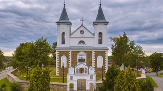 Laukuva Discovery of the Holy Cross Church