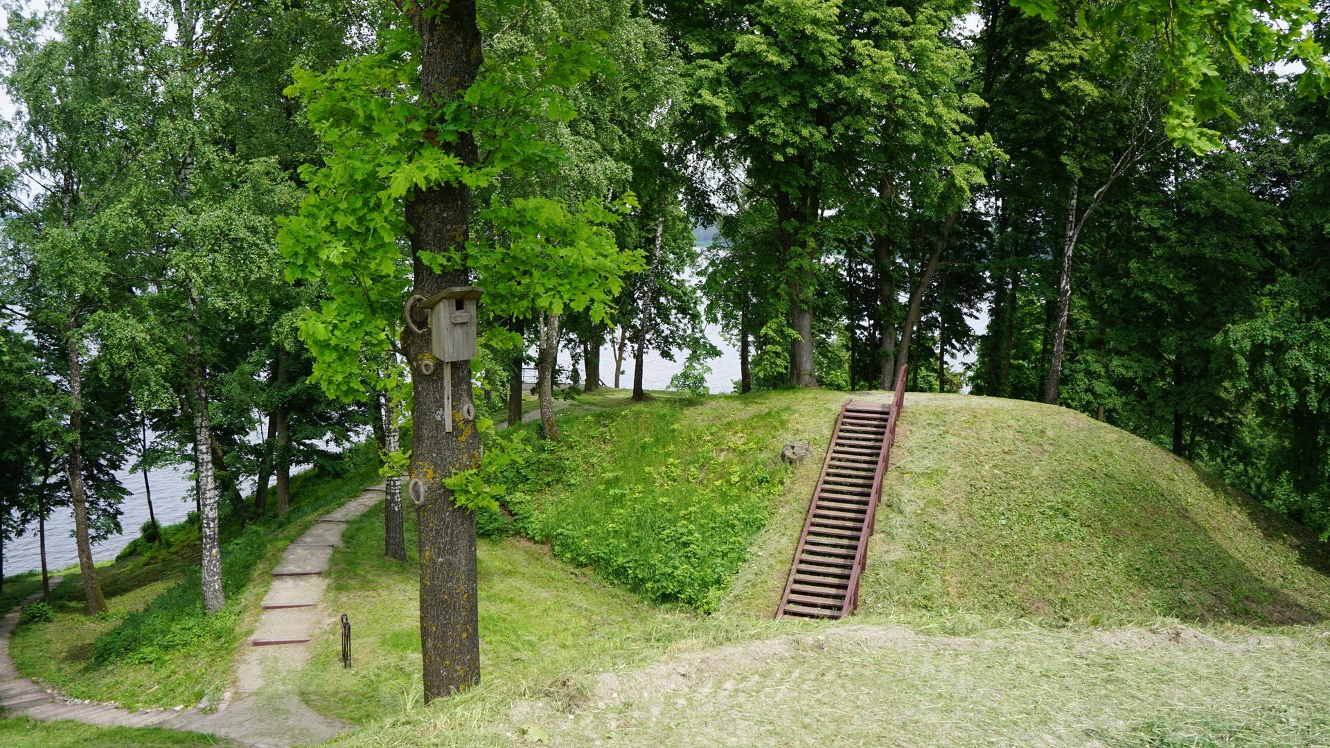 Pakalniškiai Mound