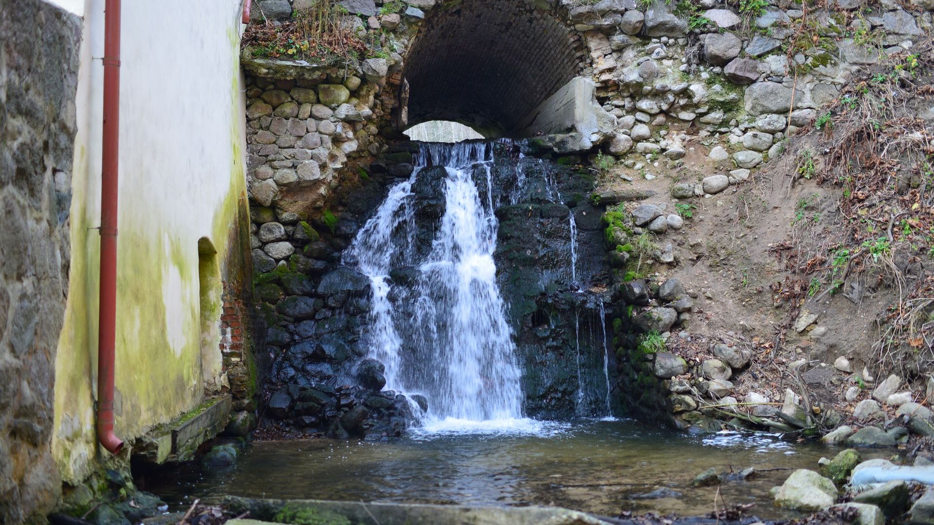 Verkiai Manor Waterfall