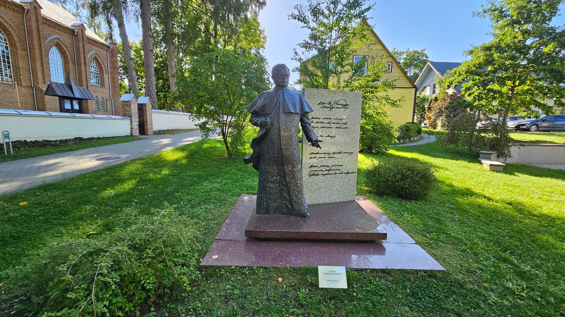 Paminklas Juozui Tumui - Vaižgantui (Birštonas)