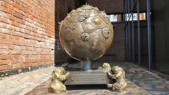 Sculpture Samogitian Globe