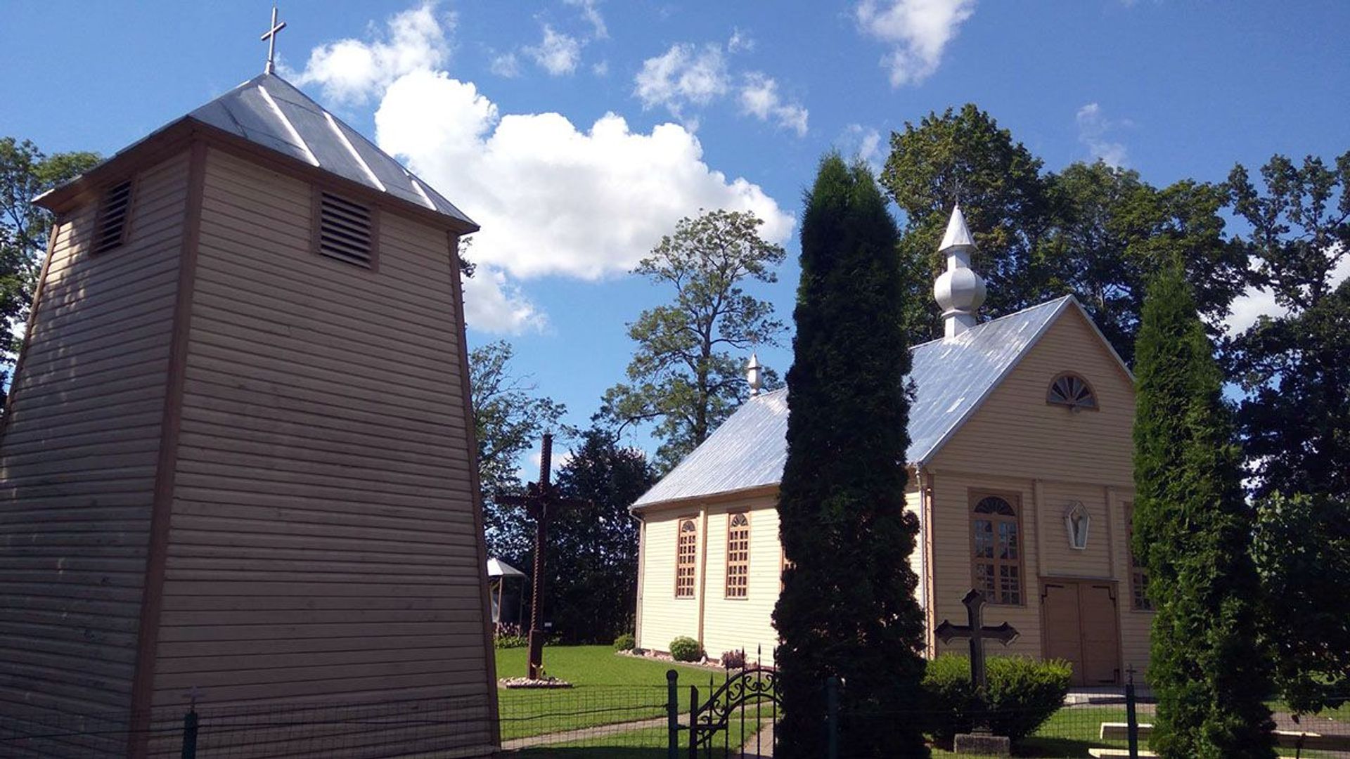 Lomiai Transfiguration of Christ Church