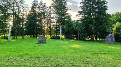 Baltijos kelio kryžių slėnis