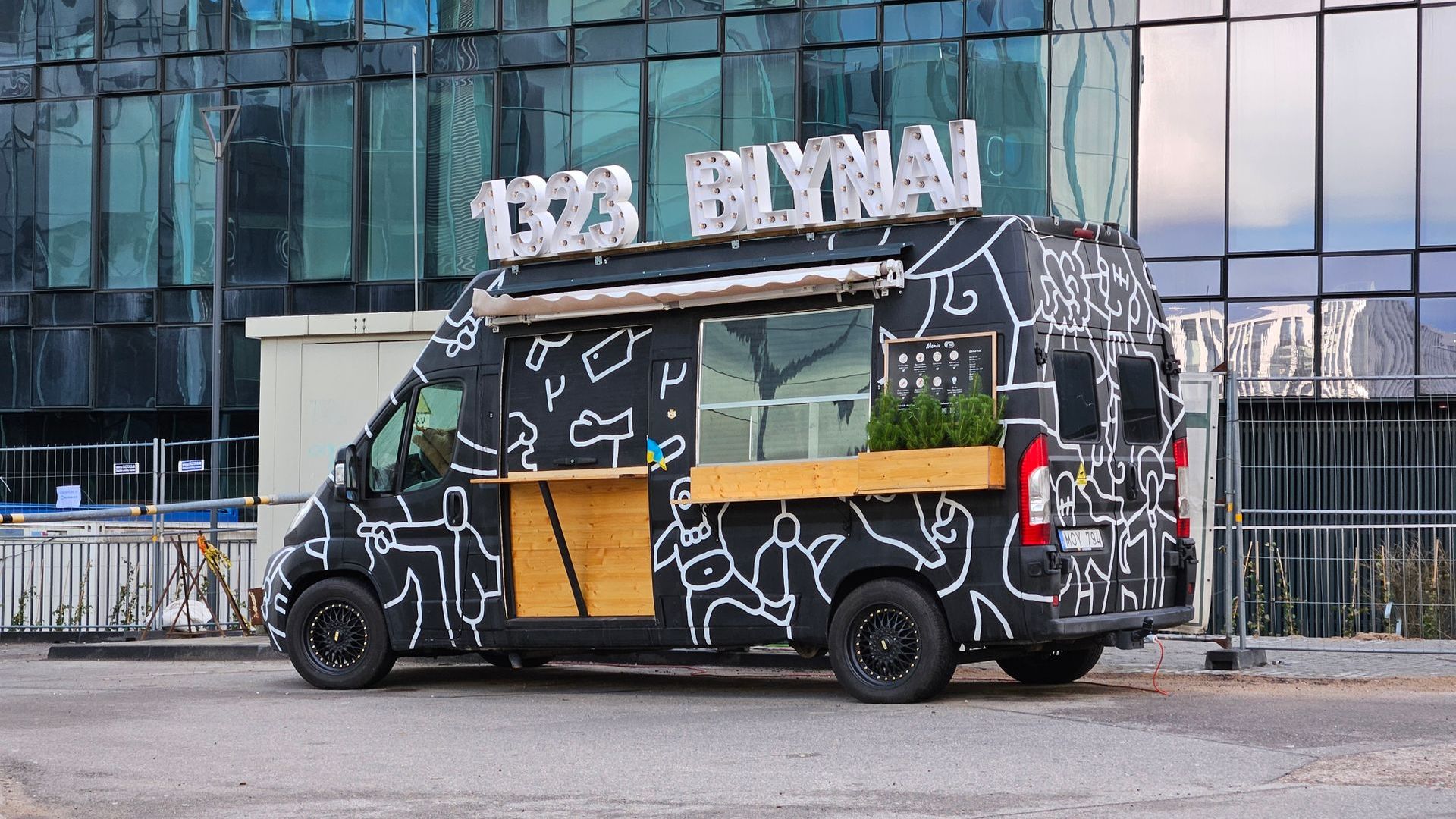 1323 Blynai