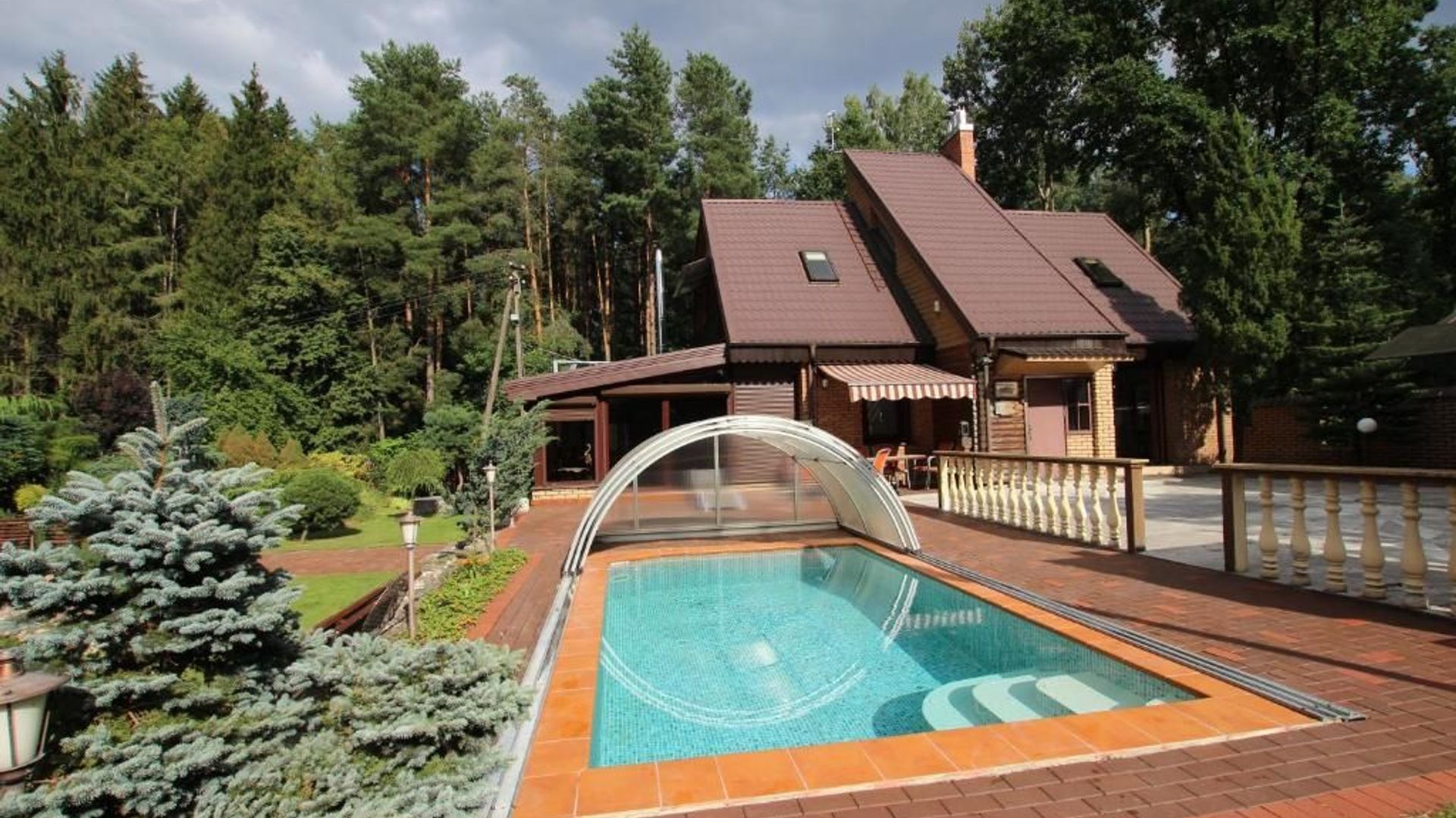 Dream forest house