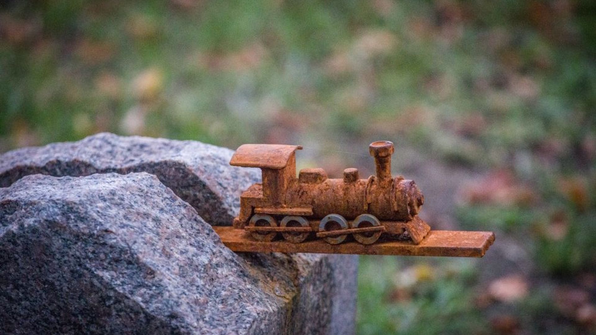 Sculpture Little Train