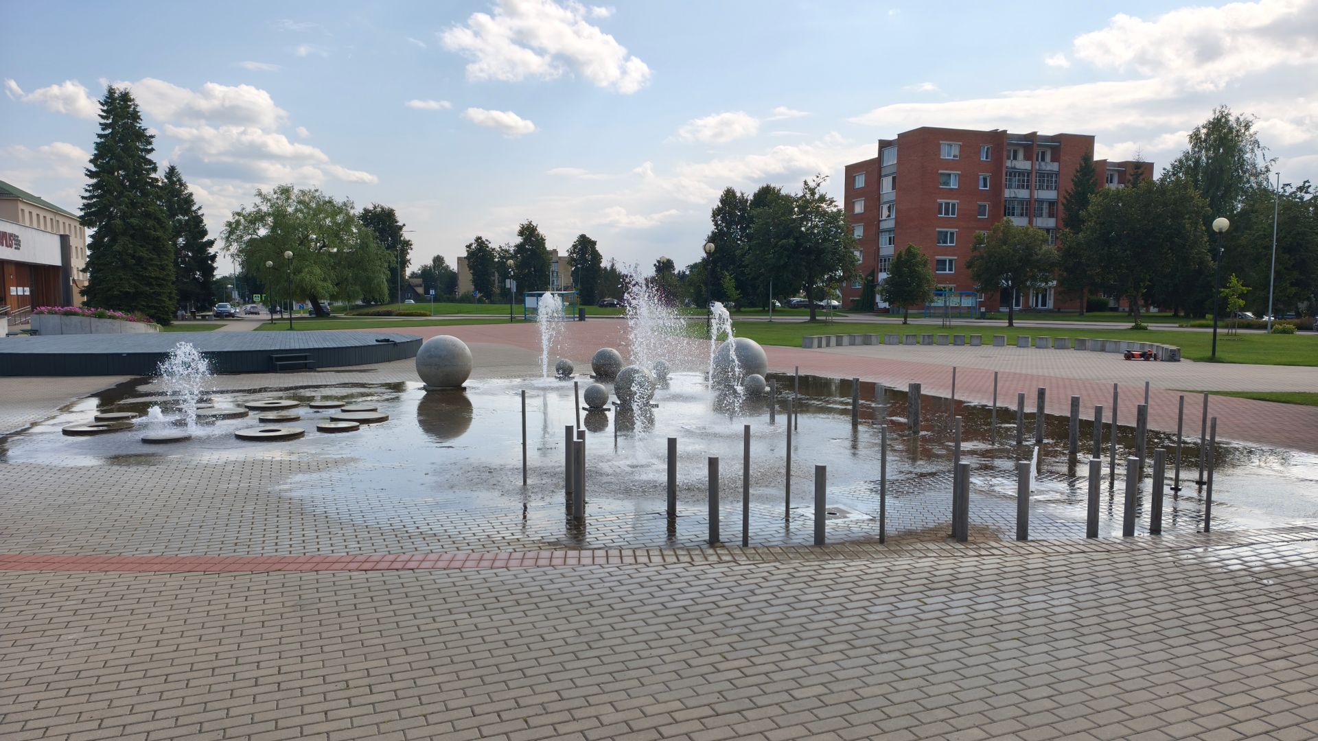 Utenos šokantys fontanai
