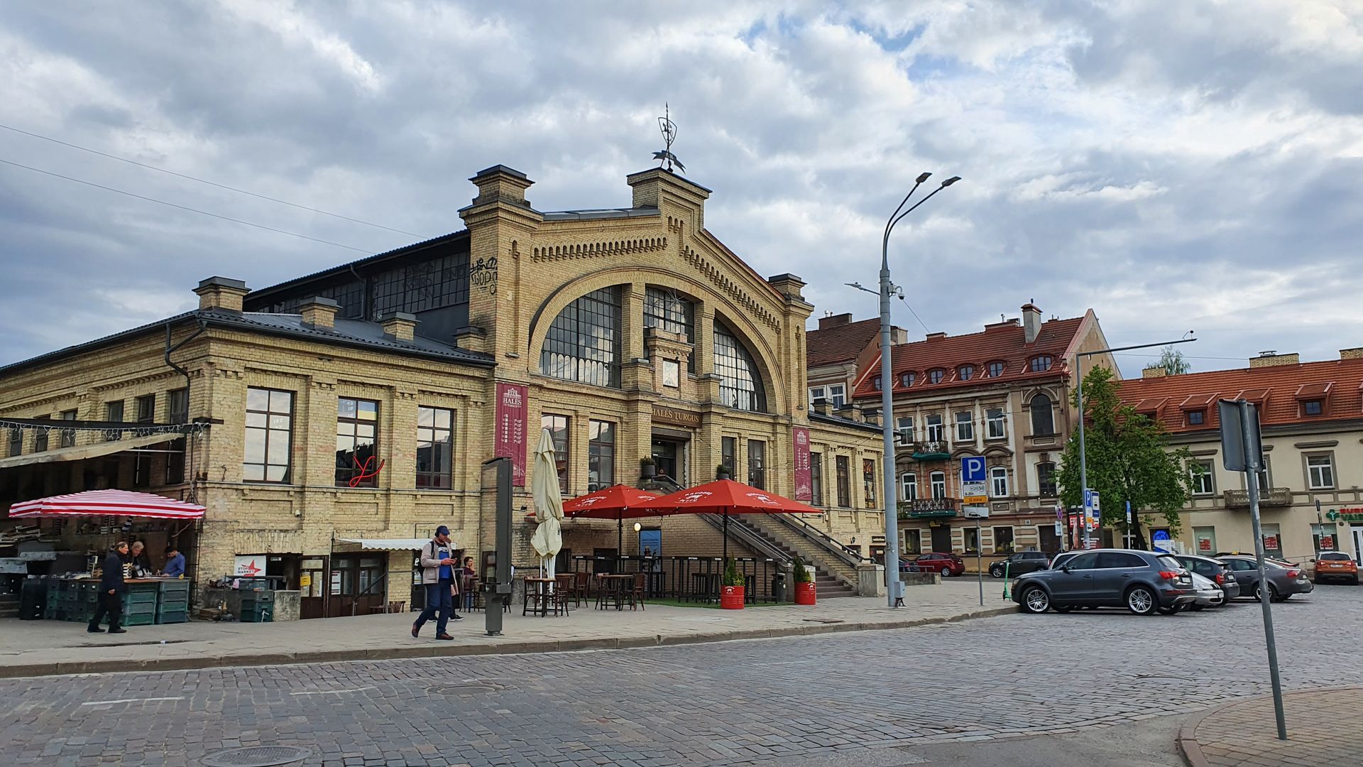 Halė Market