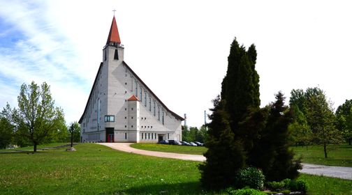 Naujosios Akmenės Šv. Dvasios Atsiuntimo bažnyčia