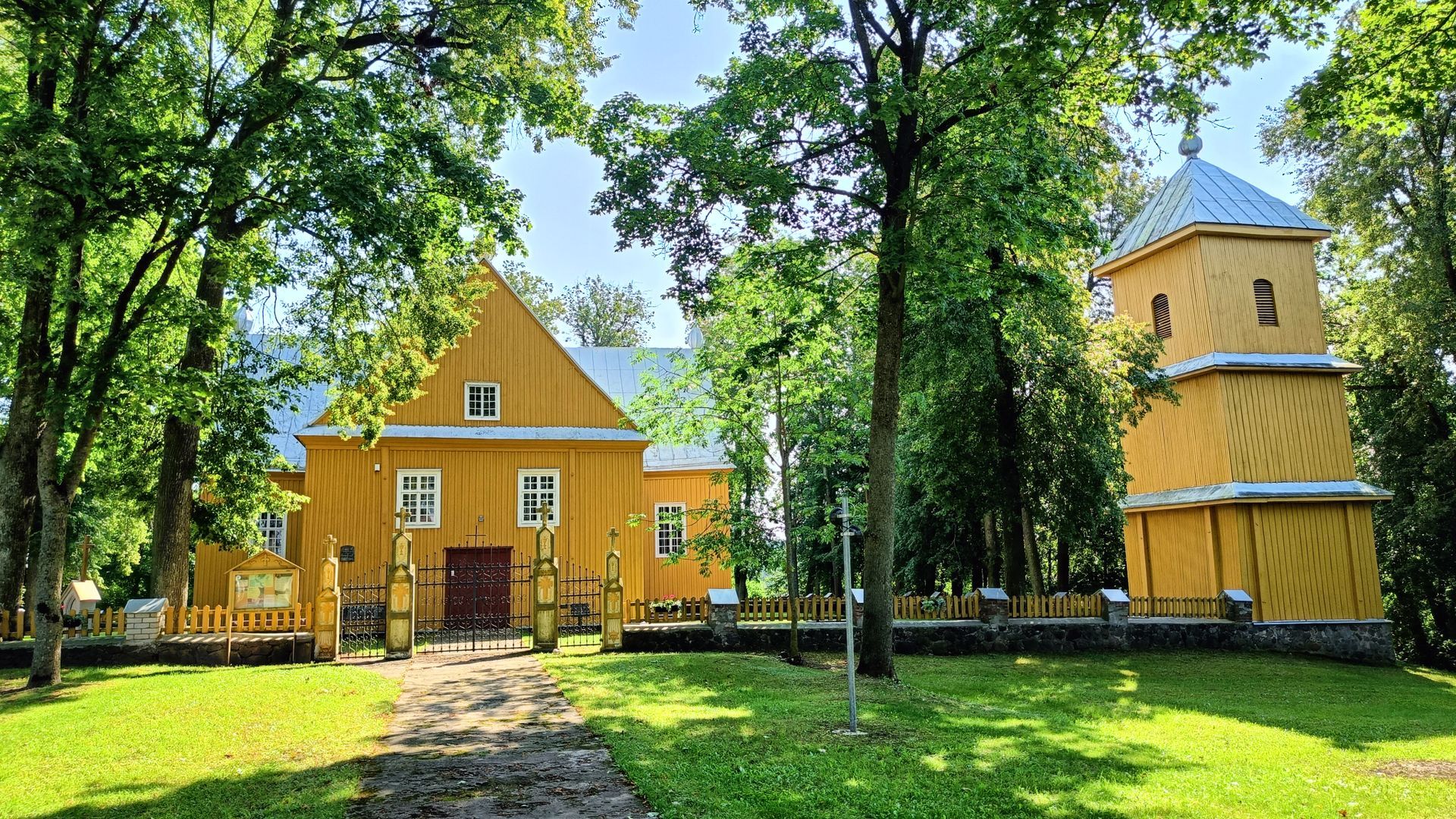 Surviliškis Church of the Crucified Jesus