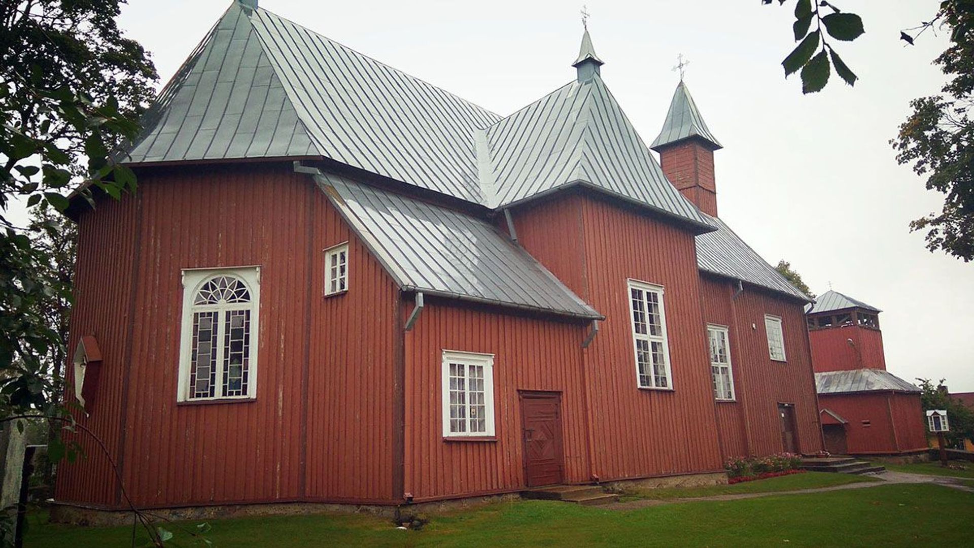 Nevarėnai Church of the Crucified Jesus