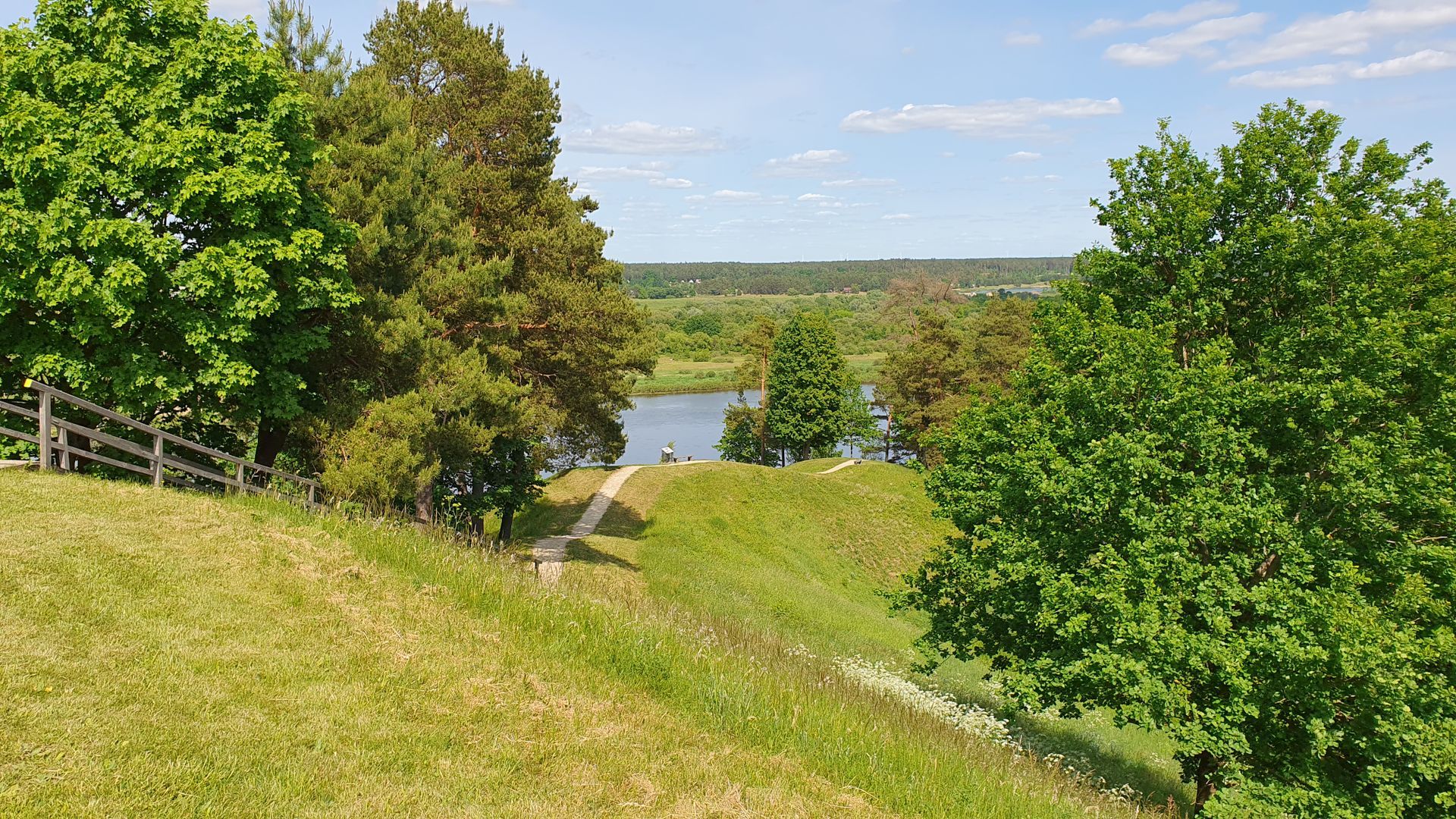 Pilaitės (Burgaičių II) piliakalnis