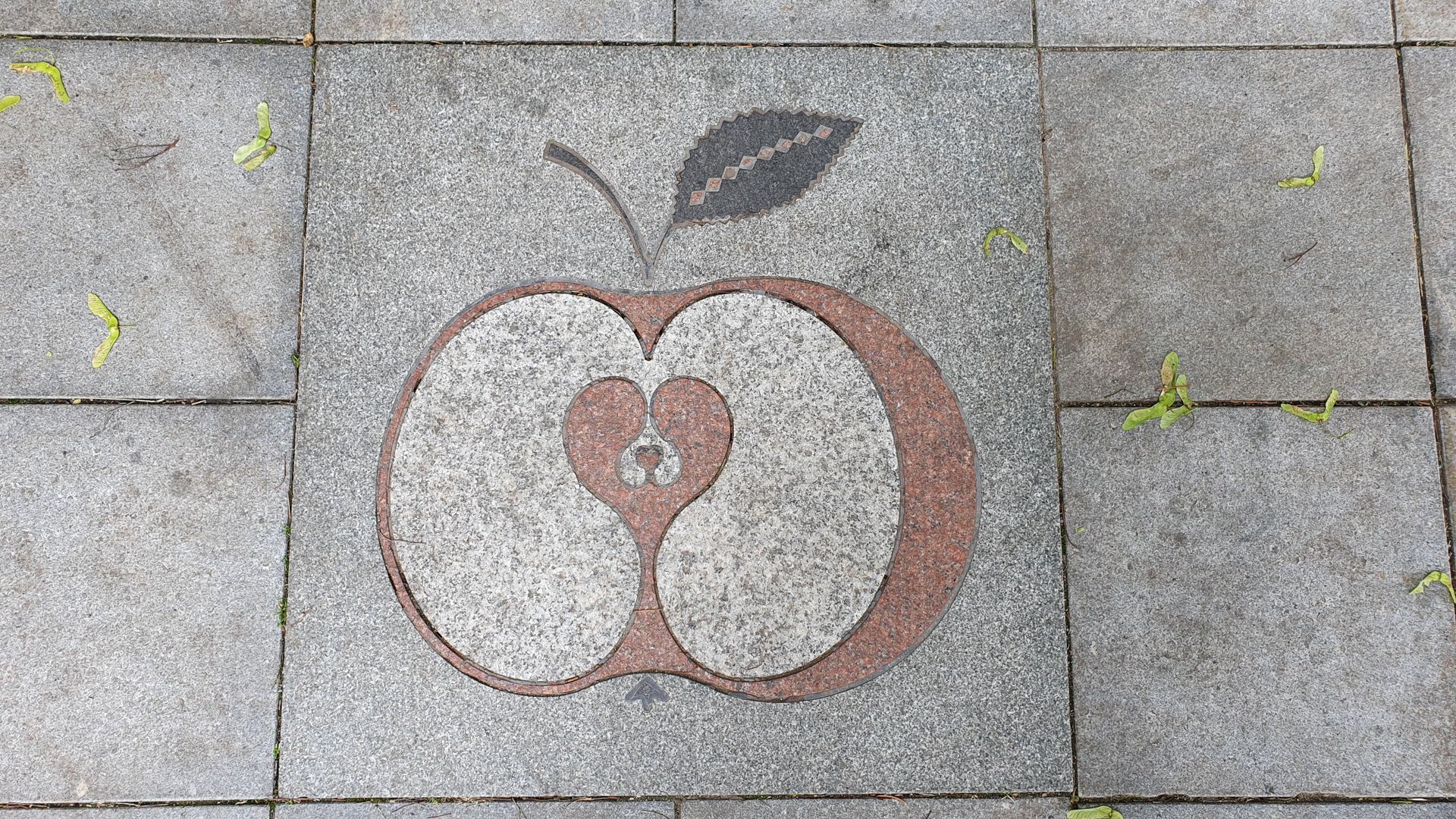 Tile Apple