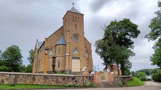 Veprių Švč. Mergelės Marijos Rožančiaus Karalienės bažnyčia