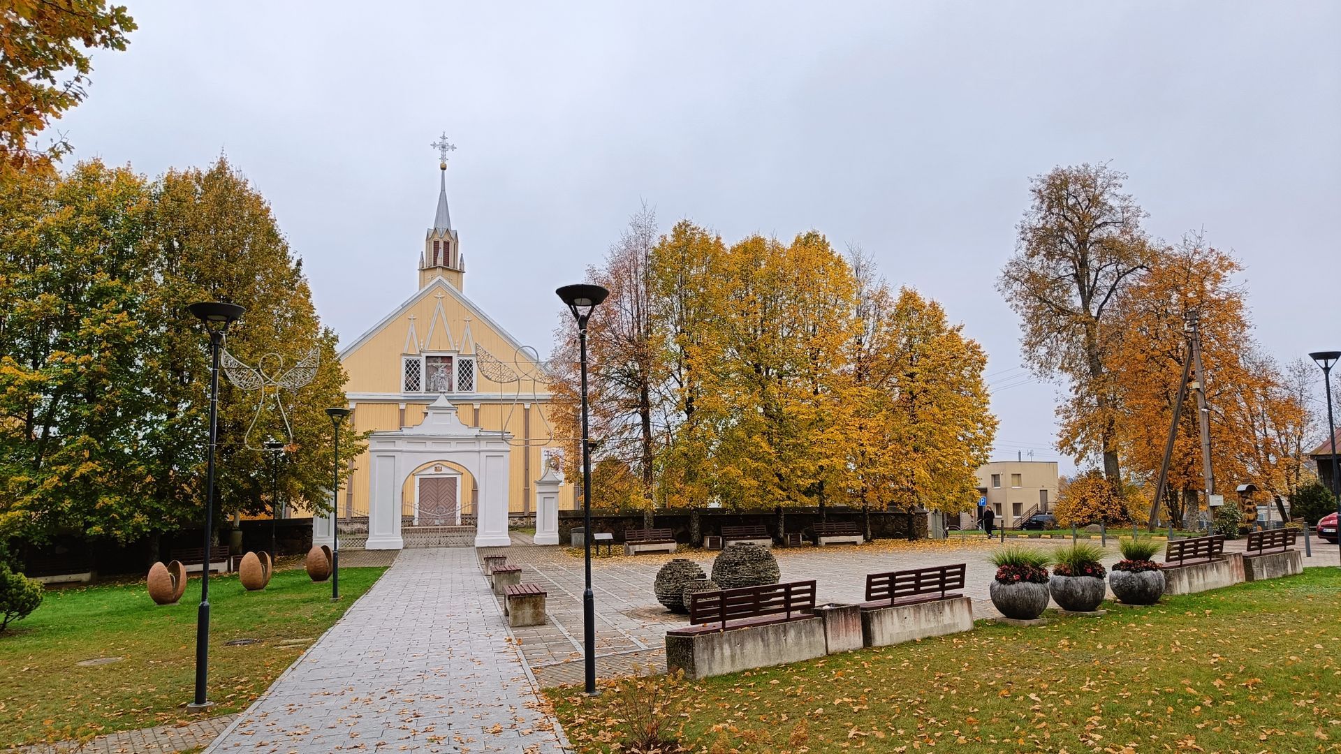 Viduklė Svarinskas Square