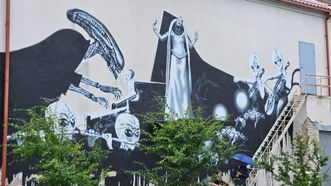 Mural Extraterrestrial Symphony