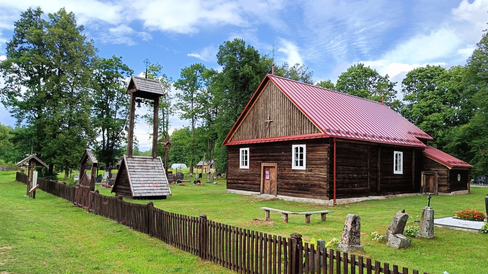 Akmuo Church of the Crucified Jesus