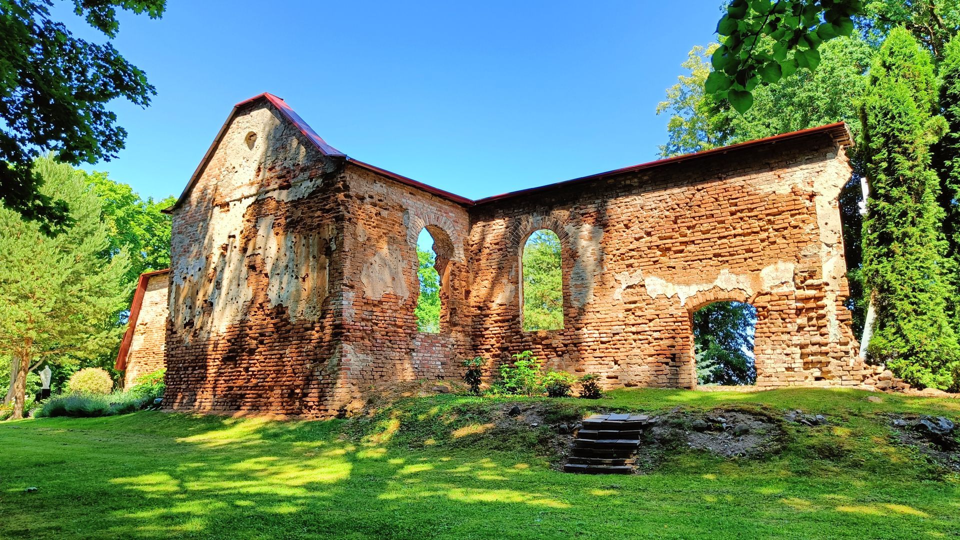 Lankeliškės Ruins of the Old Church