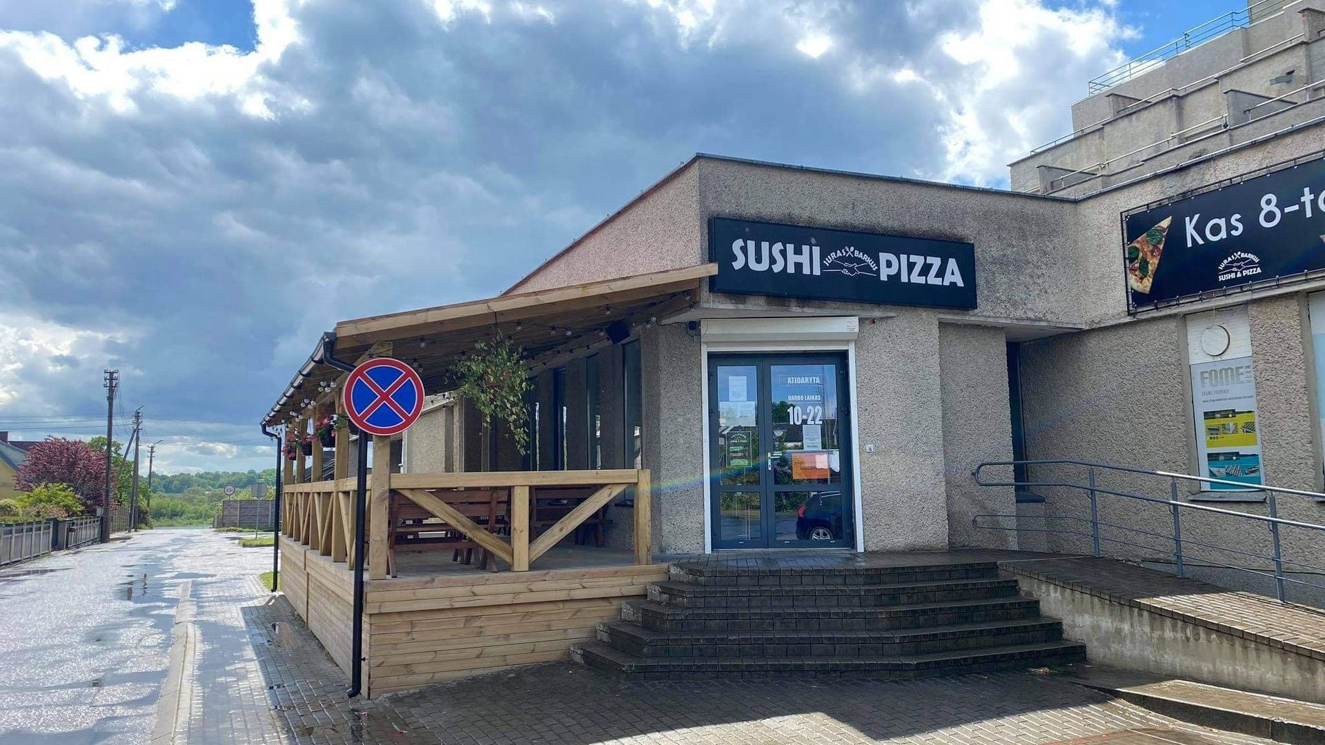 Sushi & Pizza