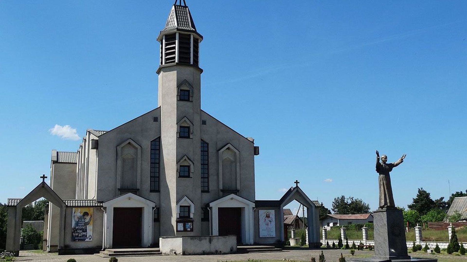 Monument to Pope John Paul II