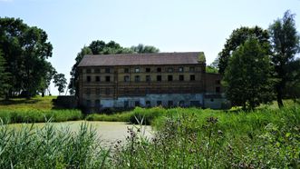 Former Kalvarija Manor