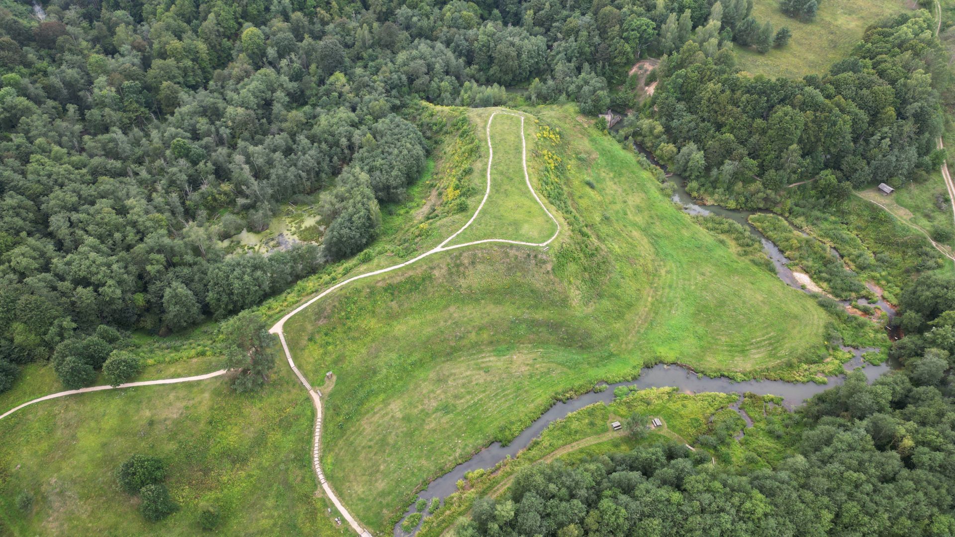 Bradeliškės Mound