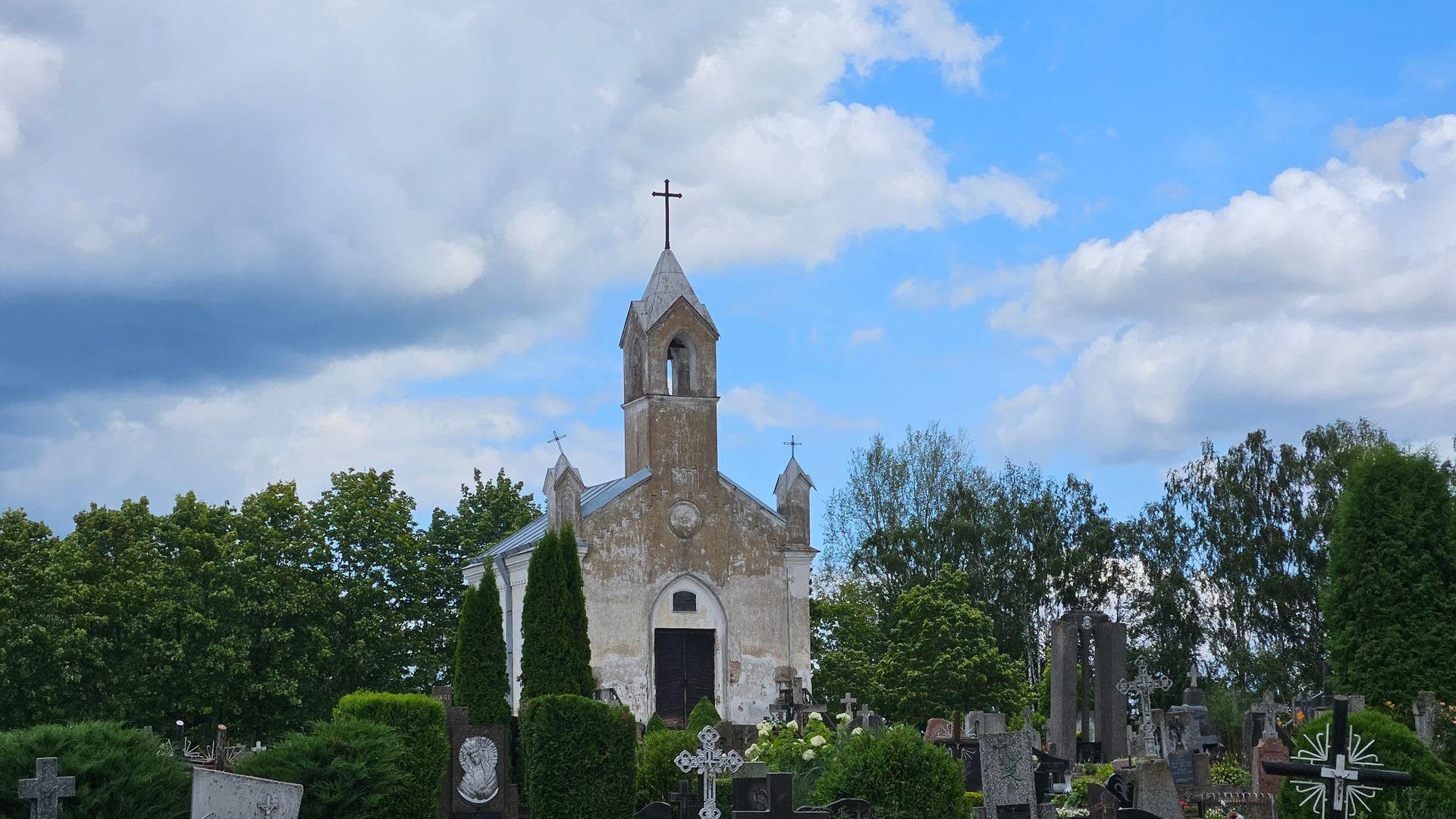 Pagiriai Cemetery Chapel