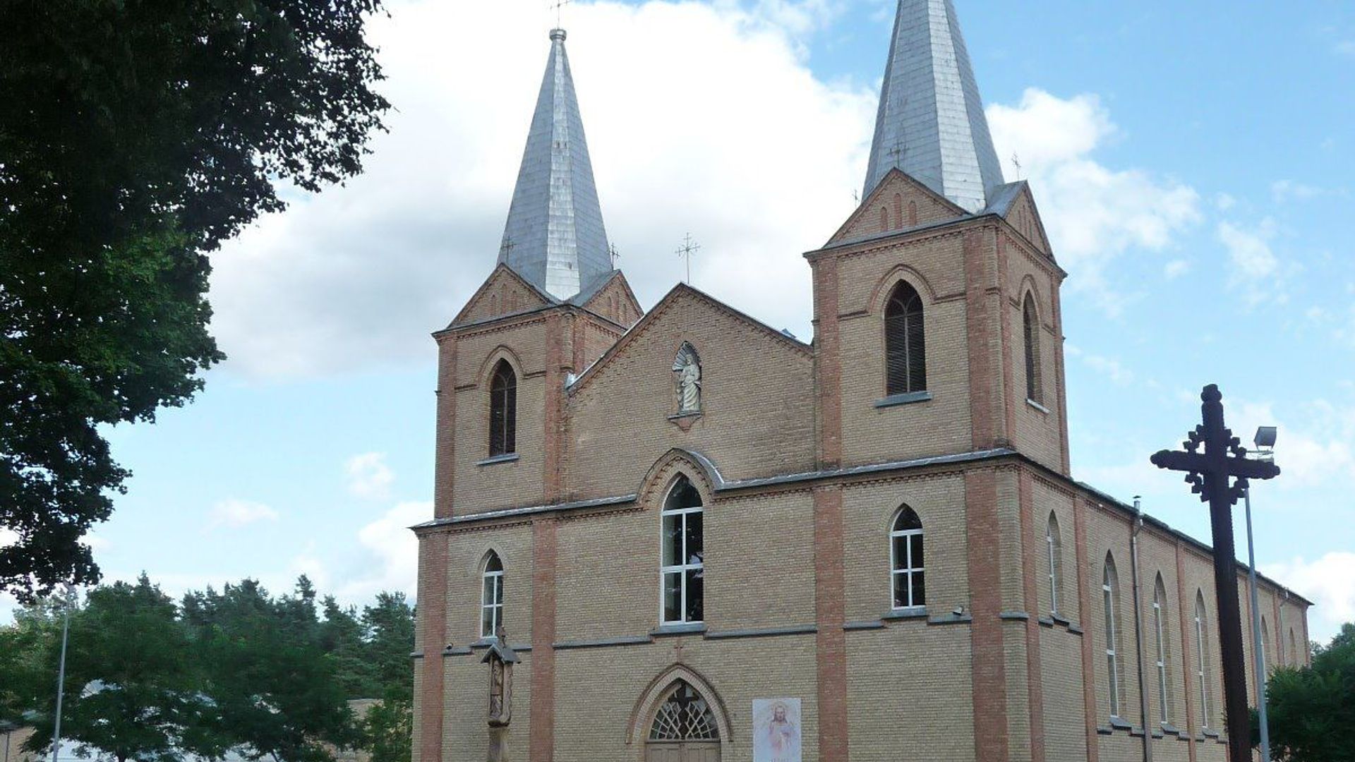 Ratnyčia St. Bartholomew the Apostle Church