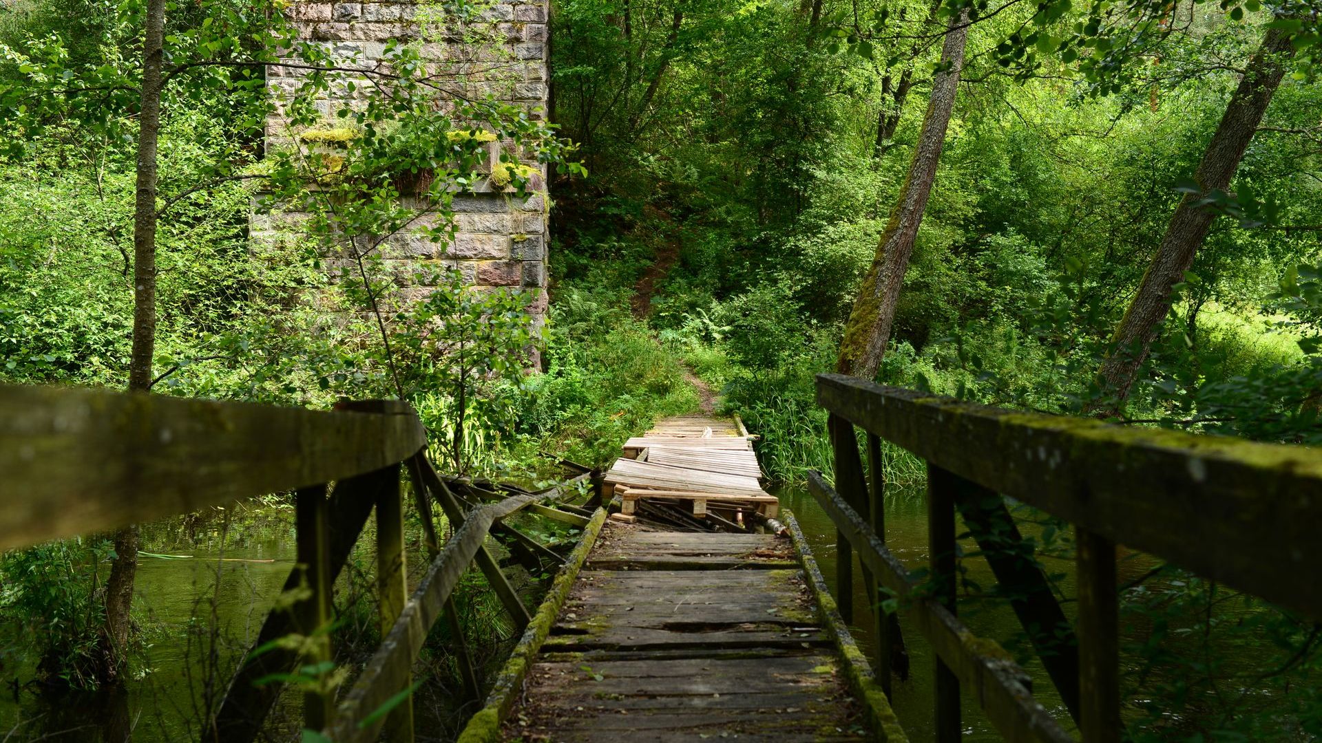 Former Glūkas Railway Bridge