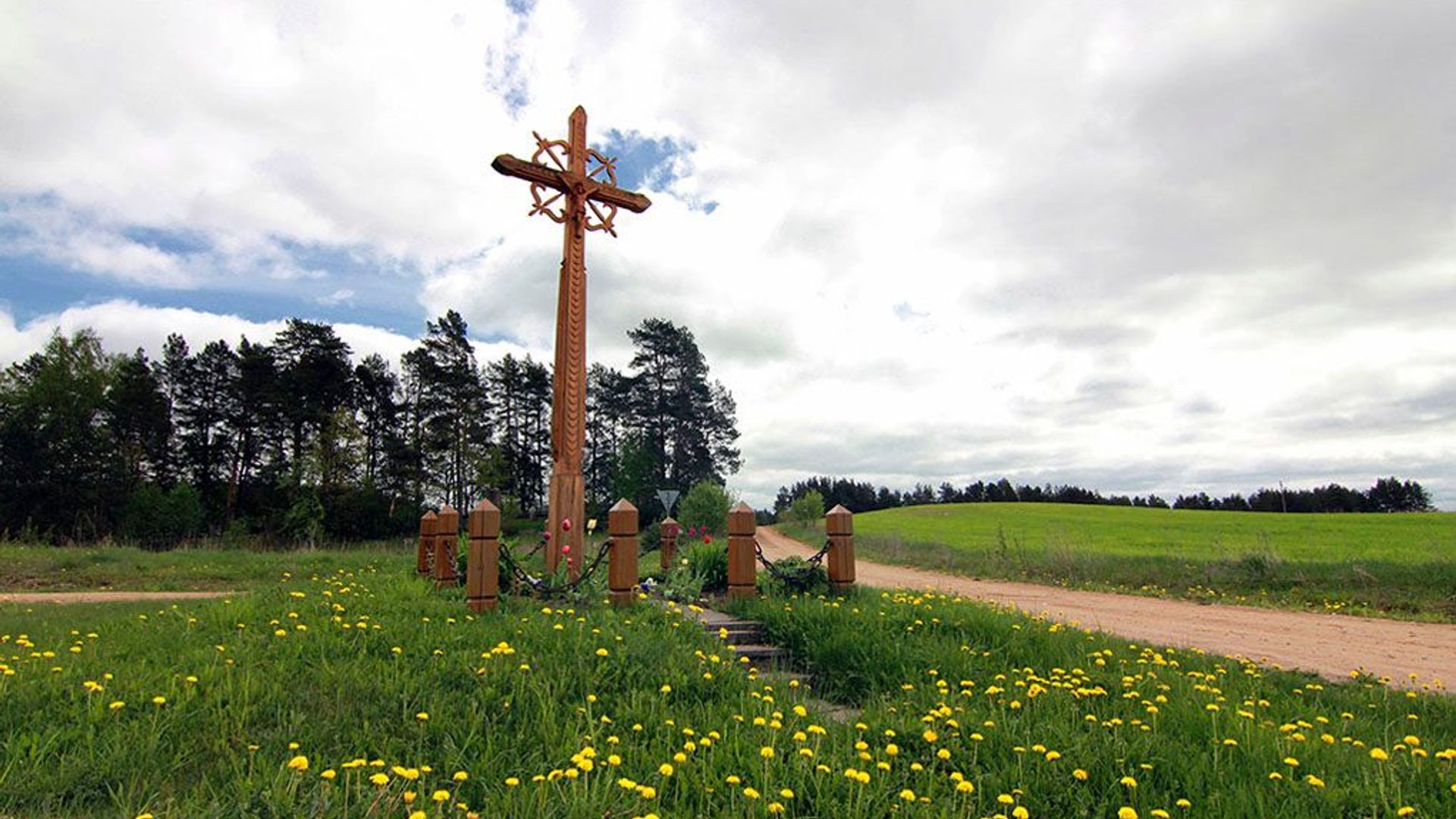 Aučynos Village Cross