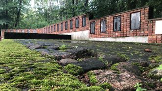 Kaušėnų Holokausto aukų atminties memorialas