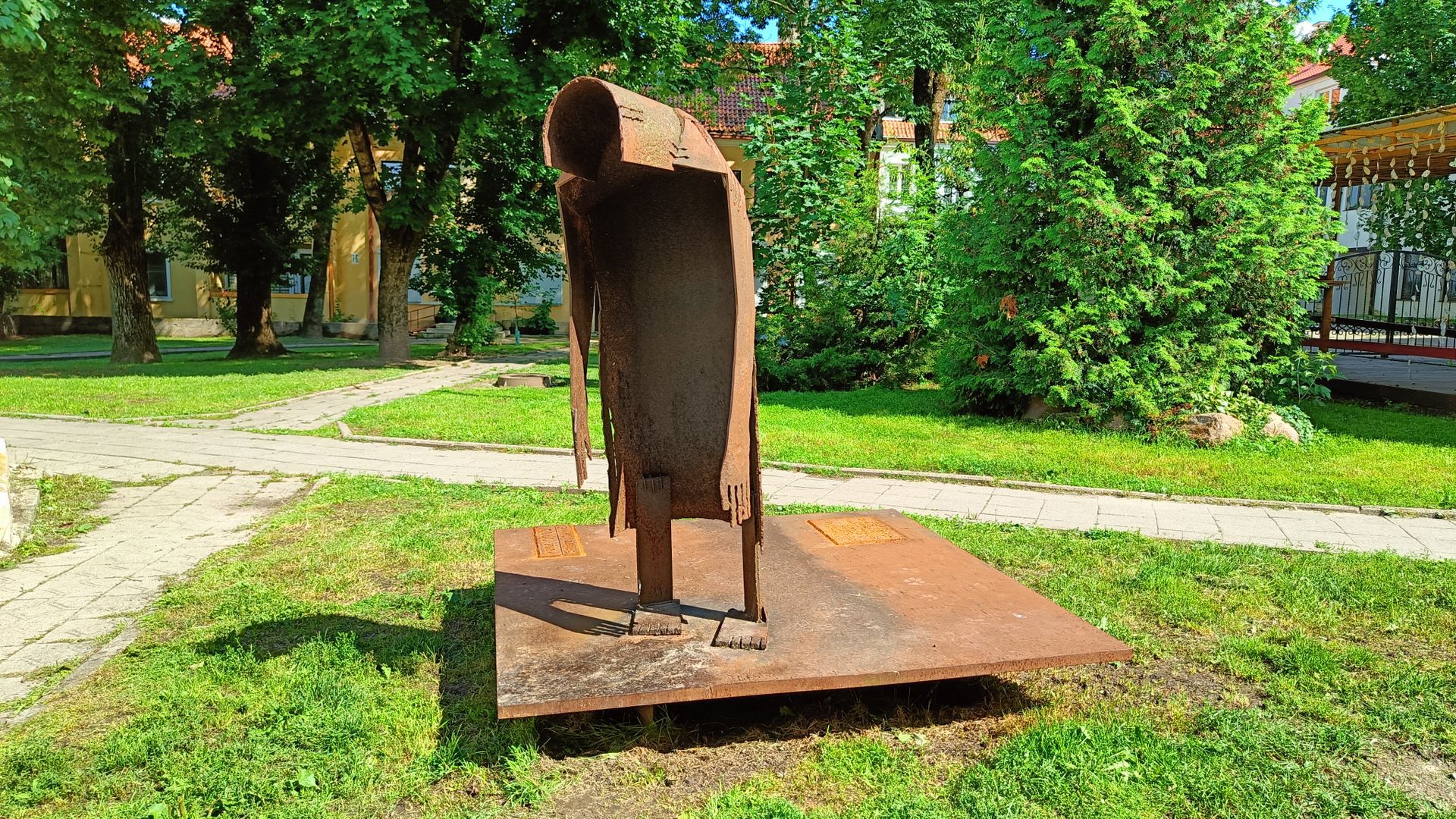 Sculpture Godo