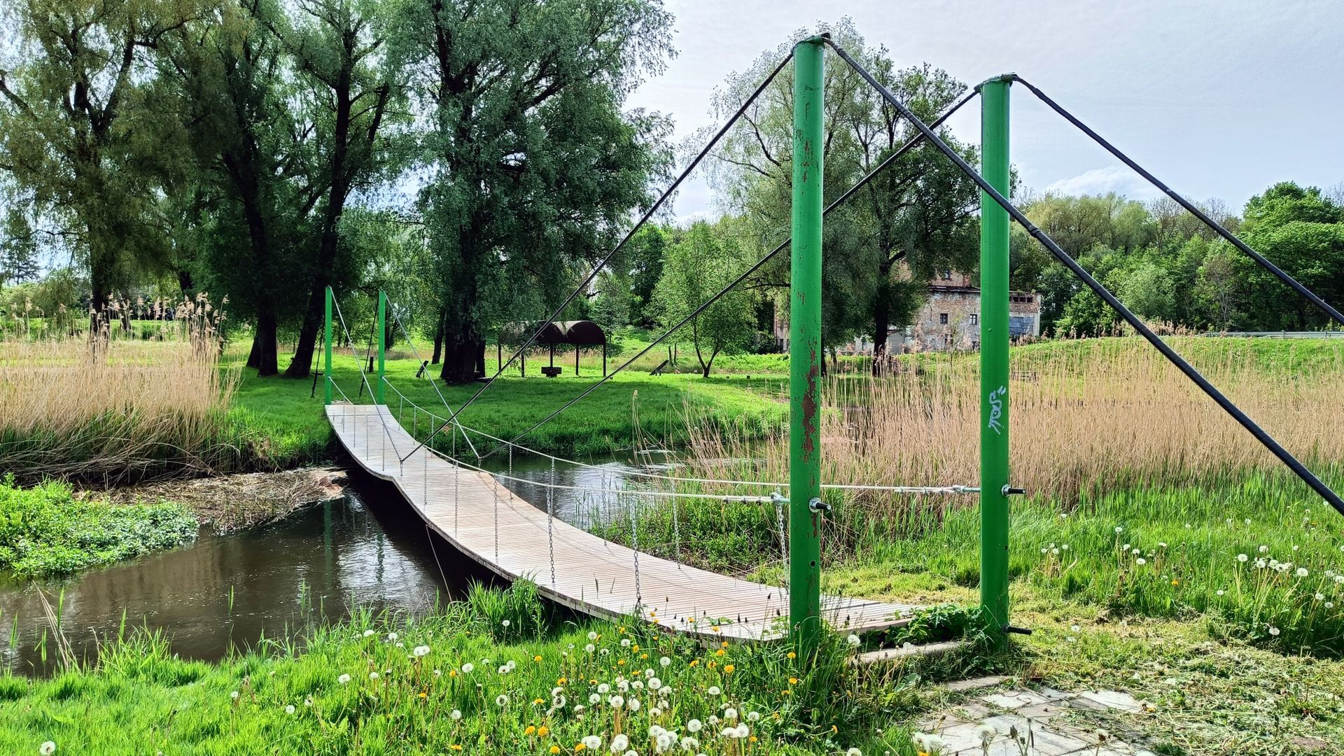 Kalvarija Manor Hanging Bridge