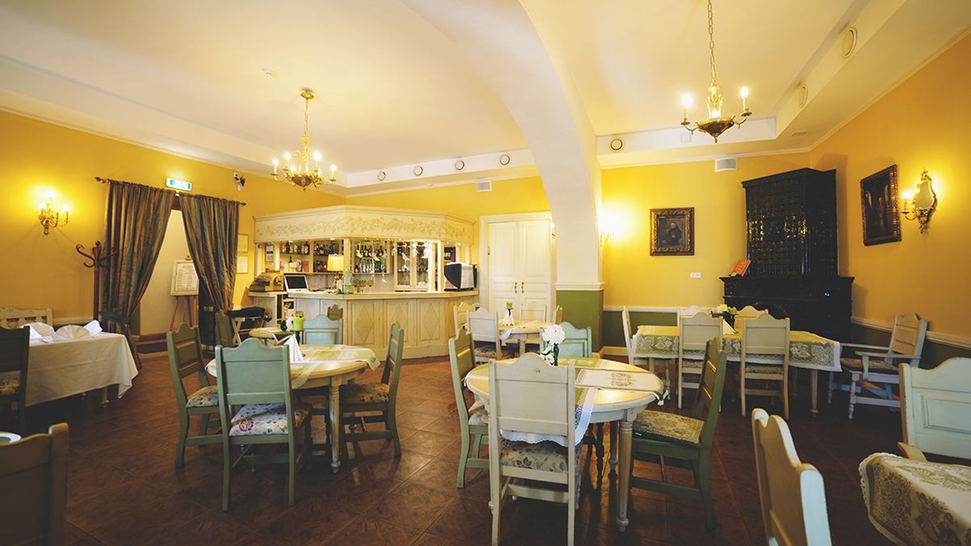 Bistrampolis Manor Restaurant