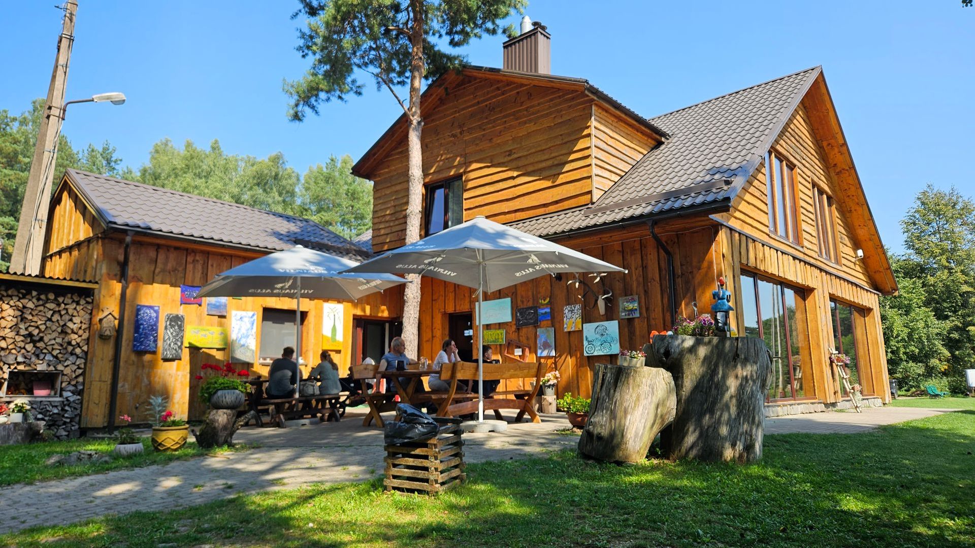 Nava Tavern