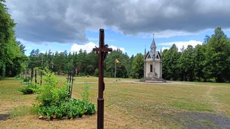 Merkinės kryžių kalnelis (Memorialas Dainavos apygardos partizanams)