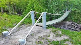 Pagramantis Mound Hanging Bridge