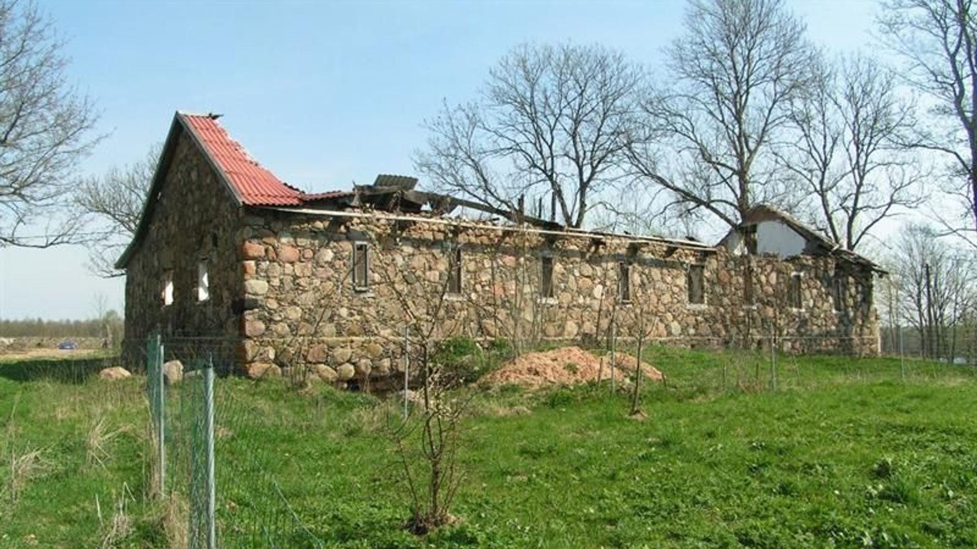 Ruins of Astraučizna Manor