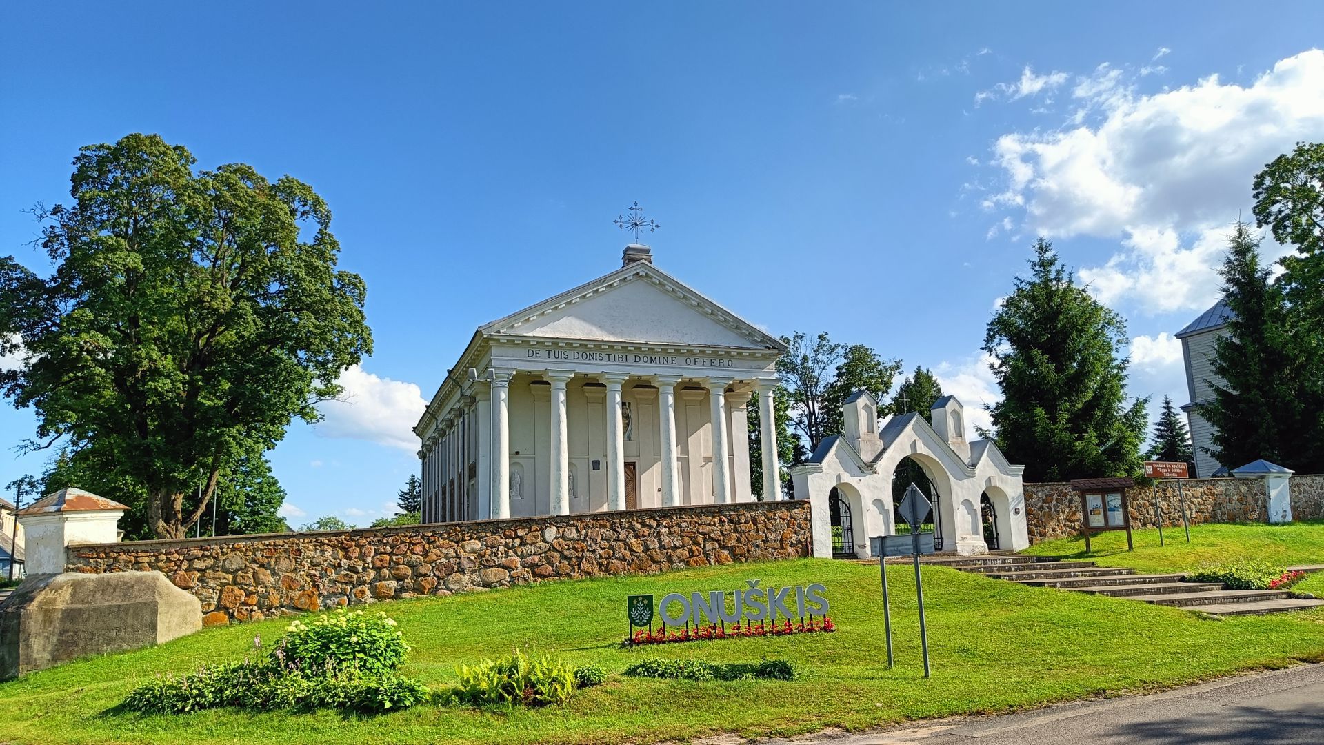 Onuškis Apostles St. Philip and St. James Church
