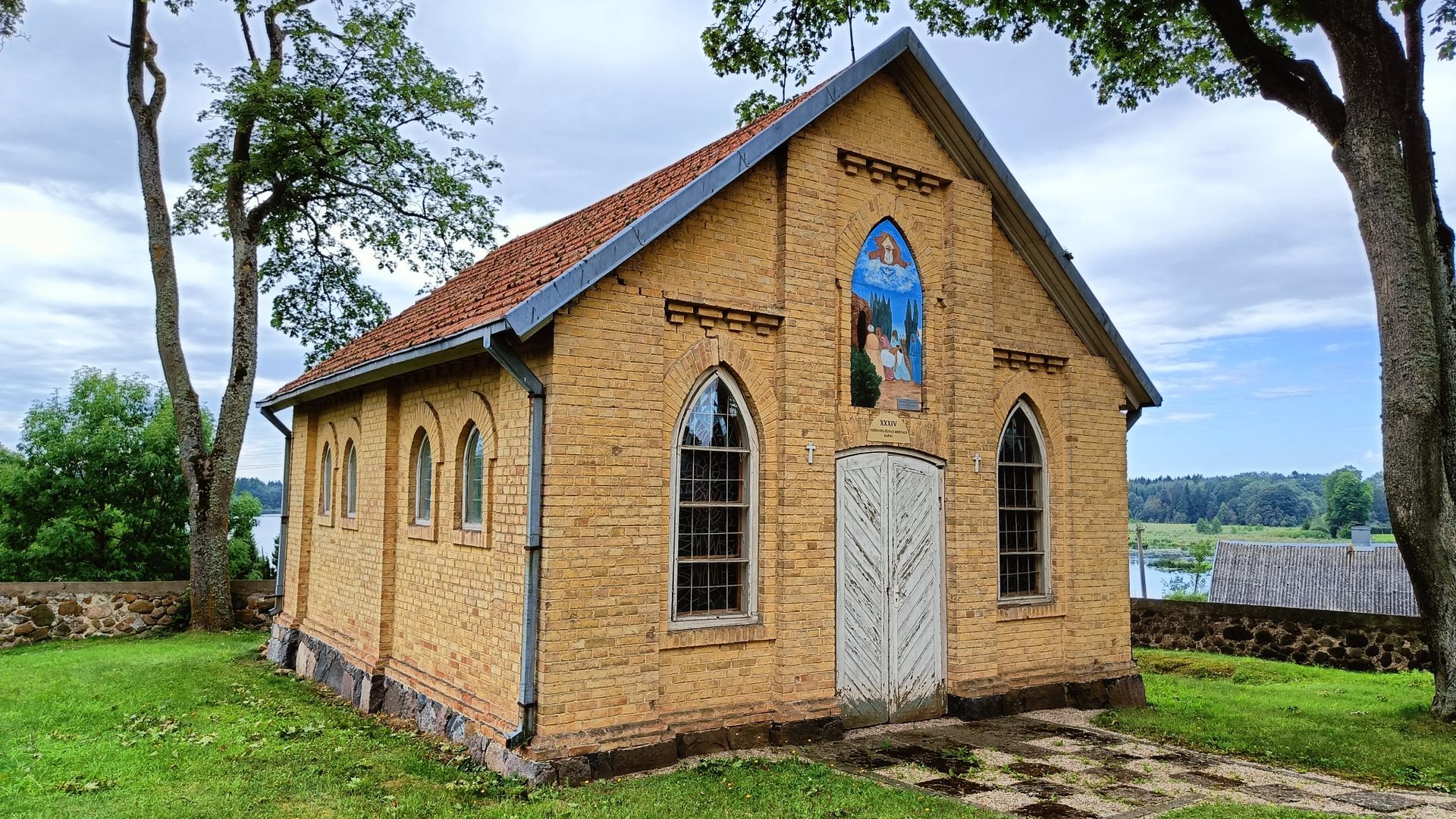 Veprių Kristaus kapo koplyčia