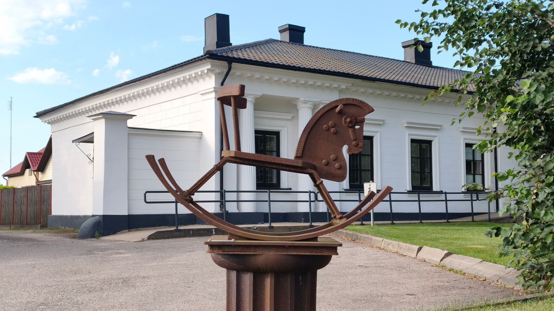 Skulptūra Keliaujantis arkliukas