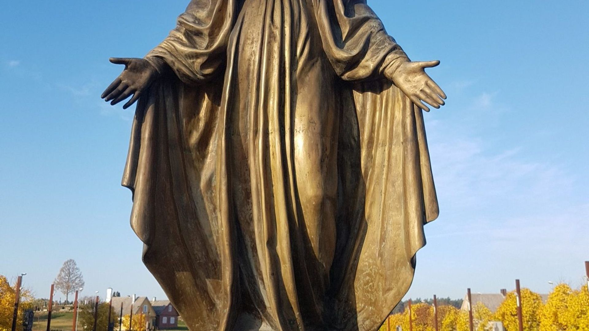 Sculpture of St. Virgin Mary in Šiluva