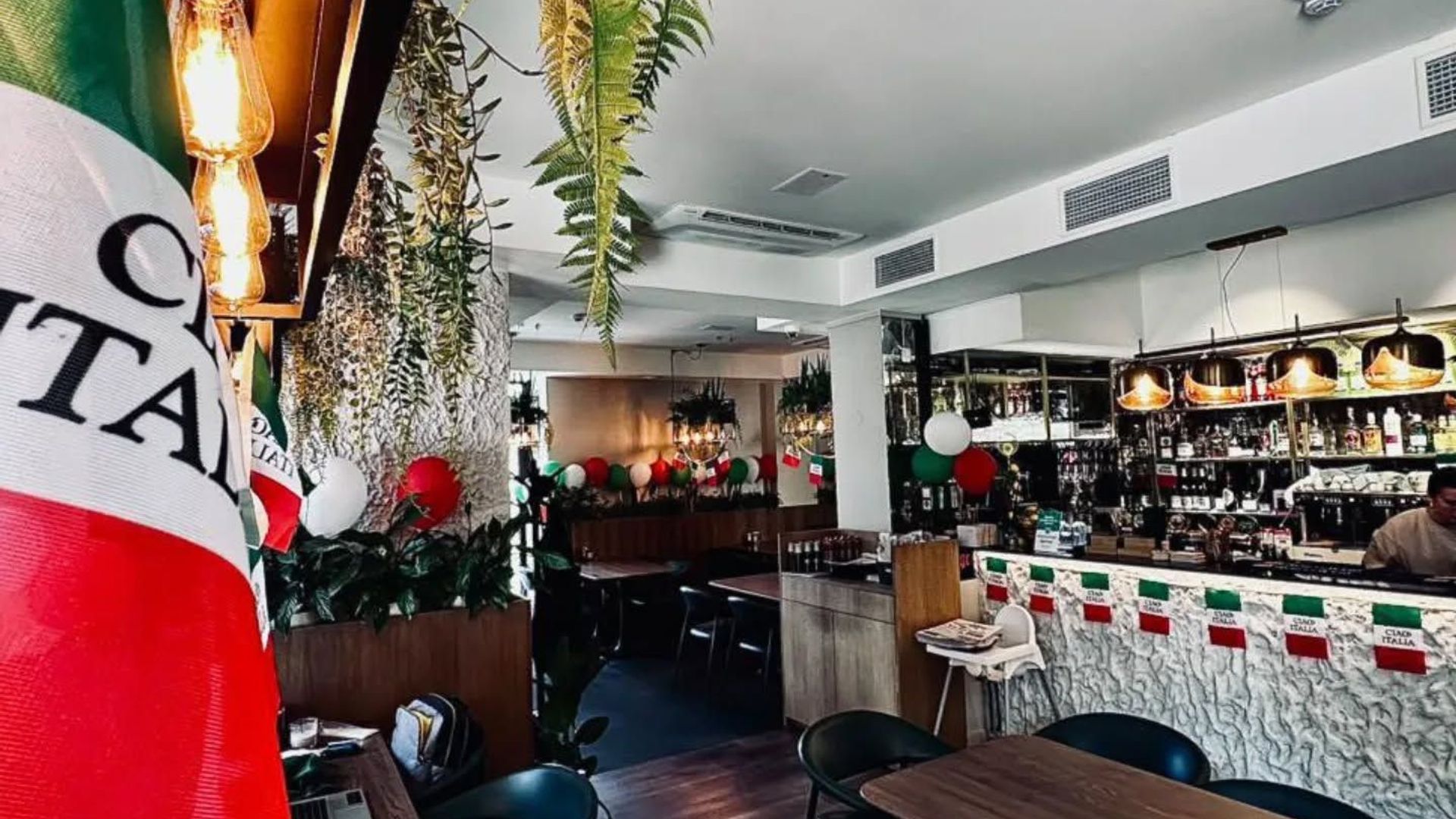 Restaurant Happy People