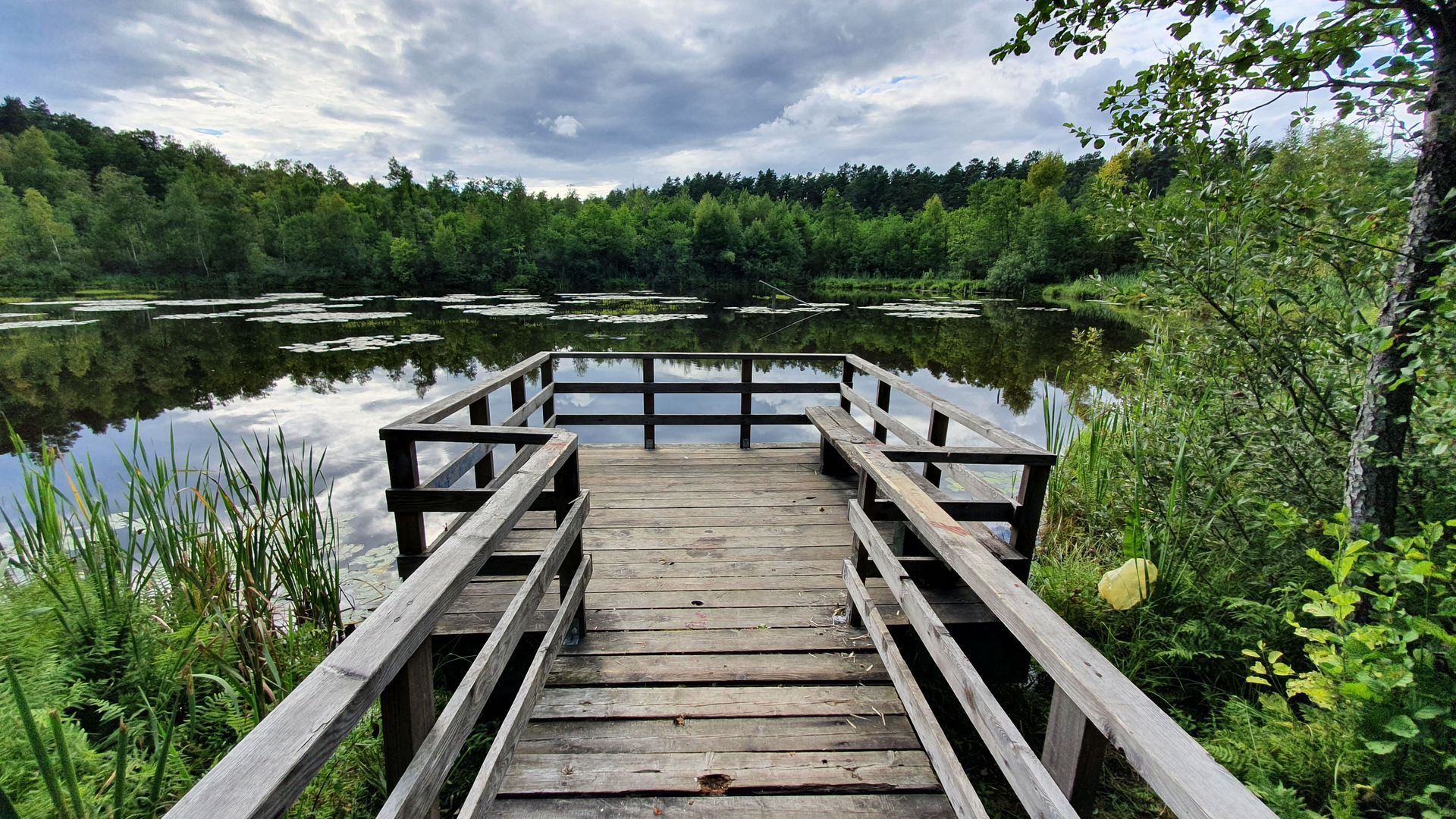 Lake Mergelių akys Sight