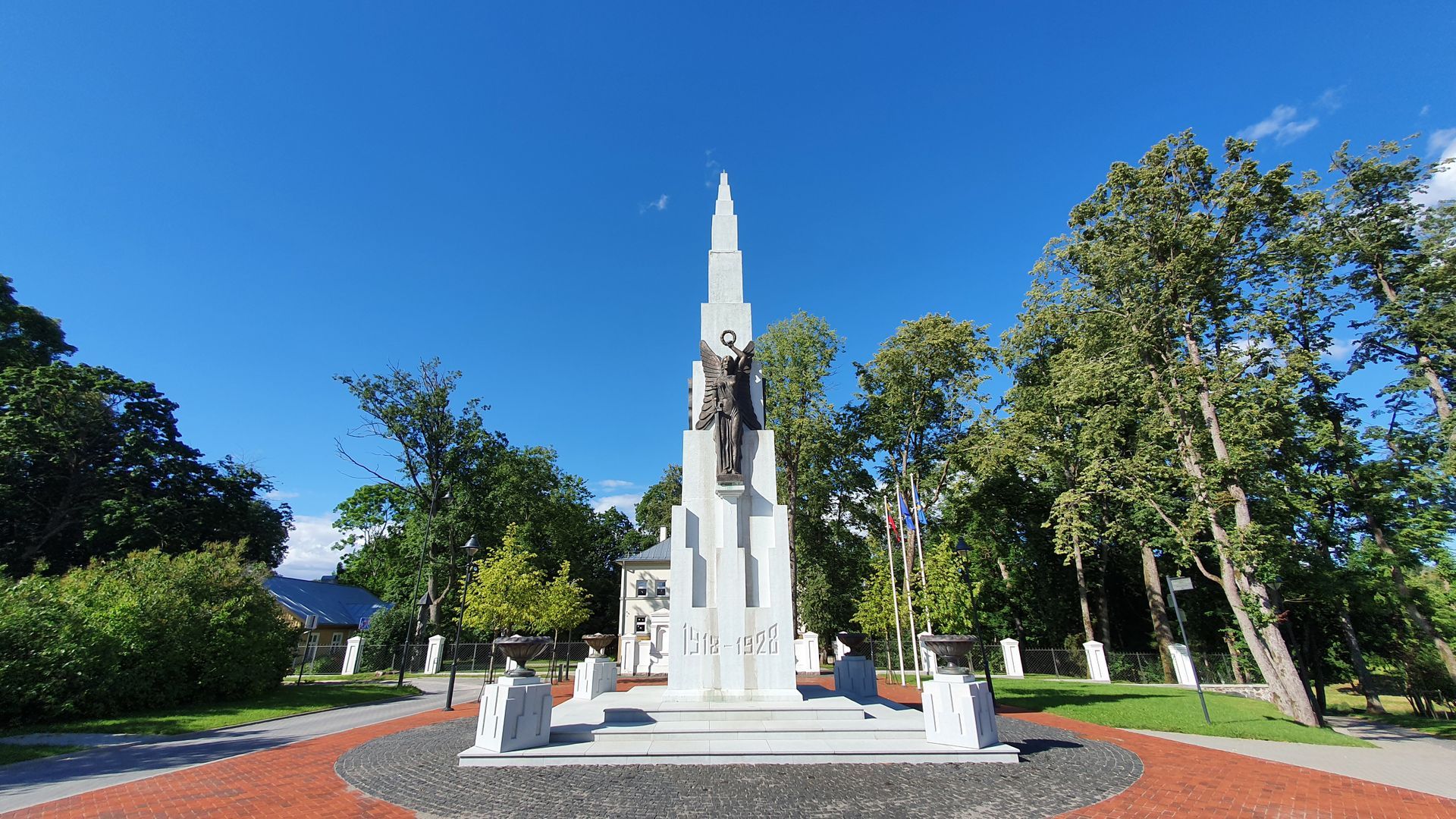 Lietuvos nepriklausomybės paminklas (Plungė)