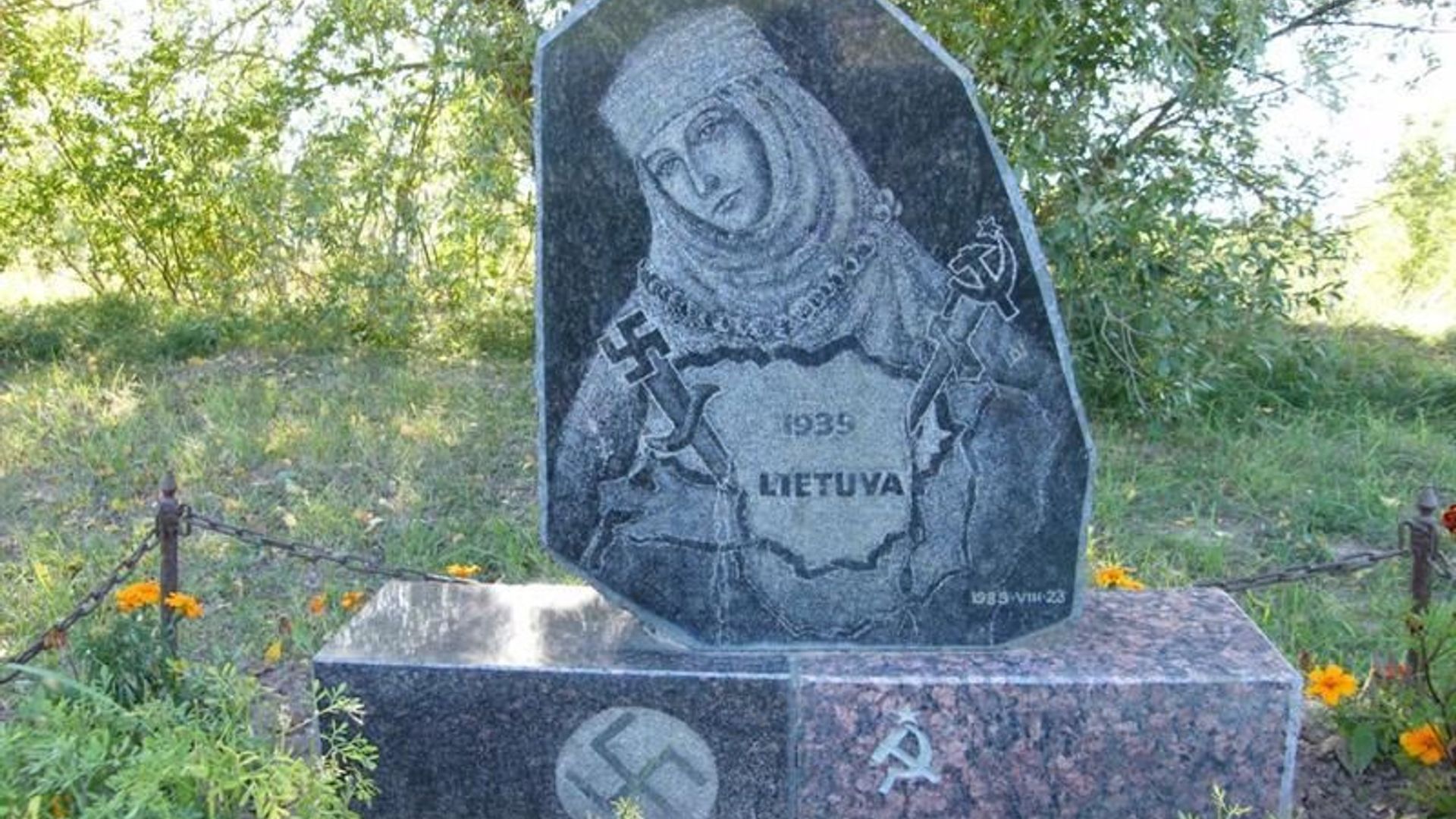 Baltic Way Sign (4th) Site of Šiauliai People