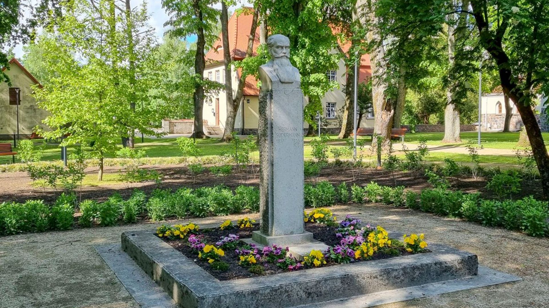 Monument to Hermann Sudermann
