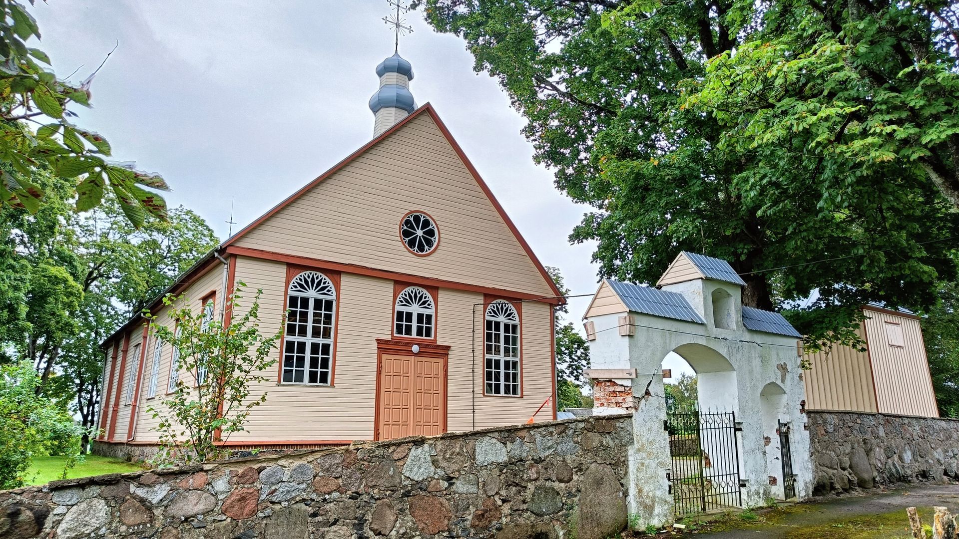 Upynos Švč. Mergelės Marijos Vardo bažnyčia
